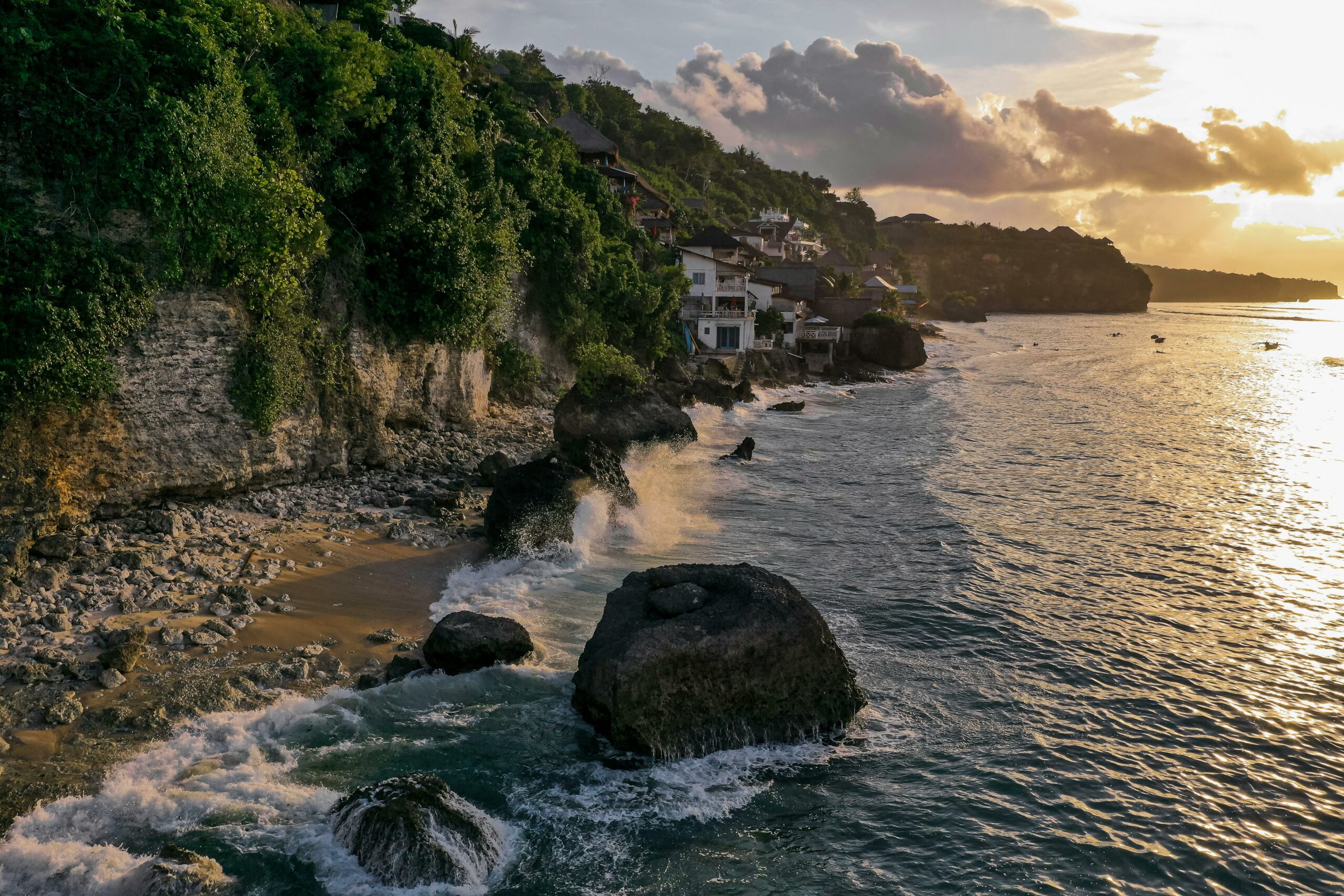 Kostenloses Stock Foto zu abendlicht, bali küste, berge